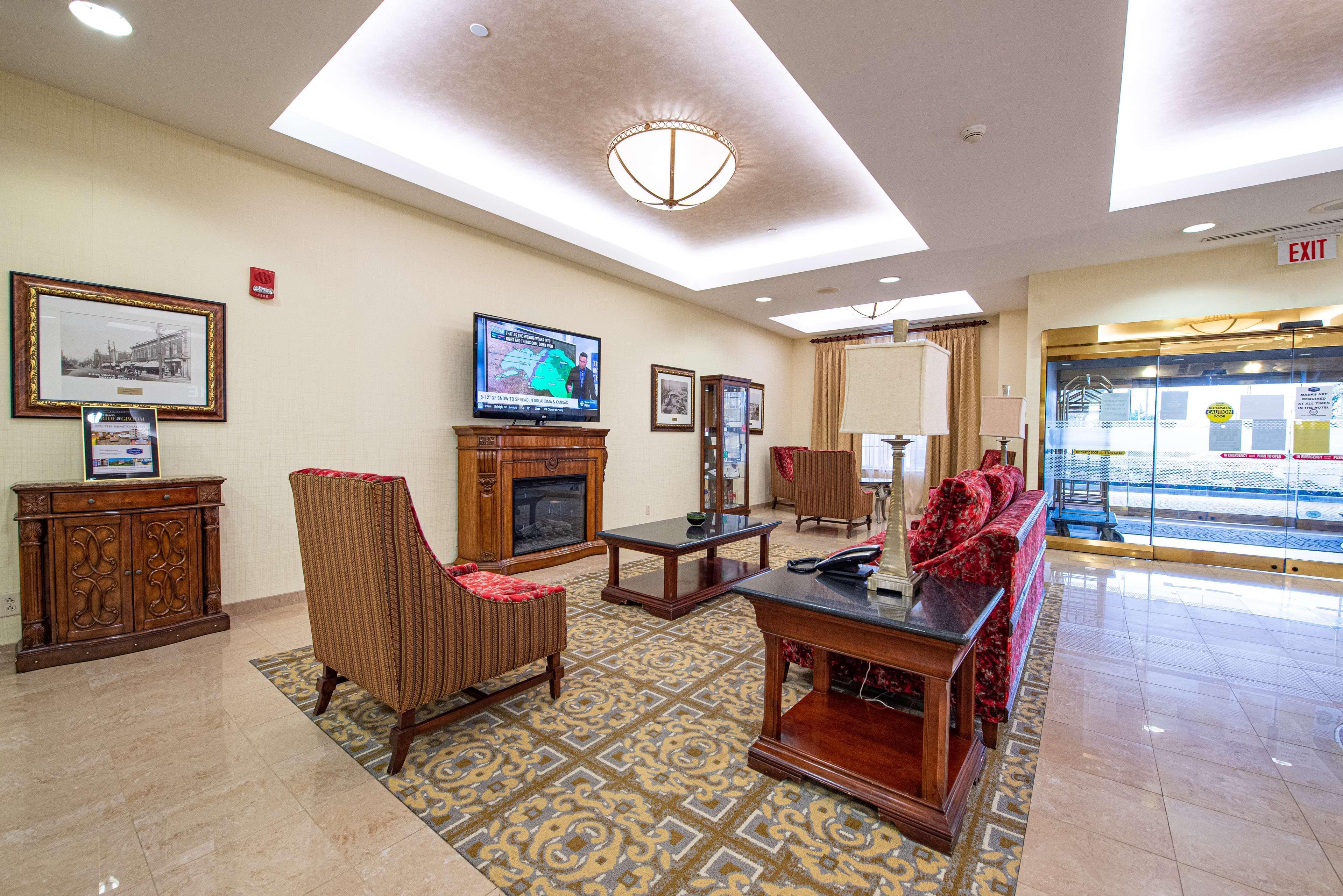 Hampton Inn & Suites By Hilton - Rockville Centre Exterior foto