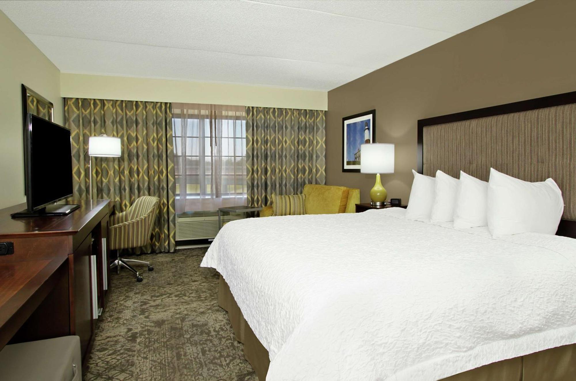 Hampton Inn & Suites By Hilton - Rockville Centre Exterior foto