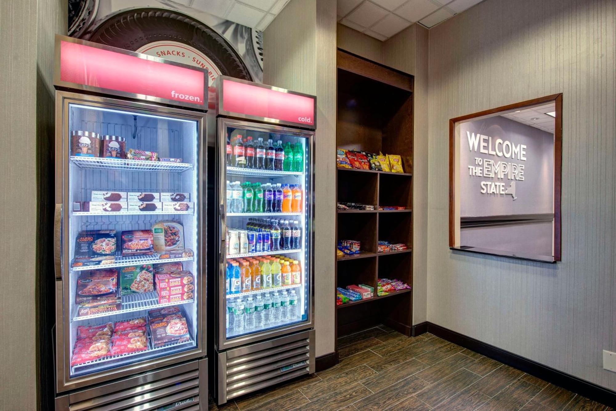 Hampton Inn & Suites By Hilton - Rockville Centre Exterior foto